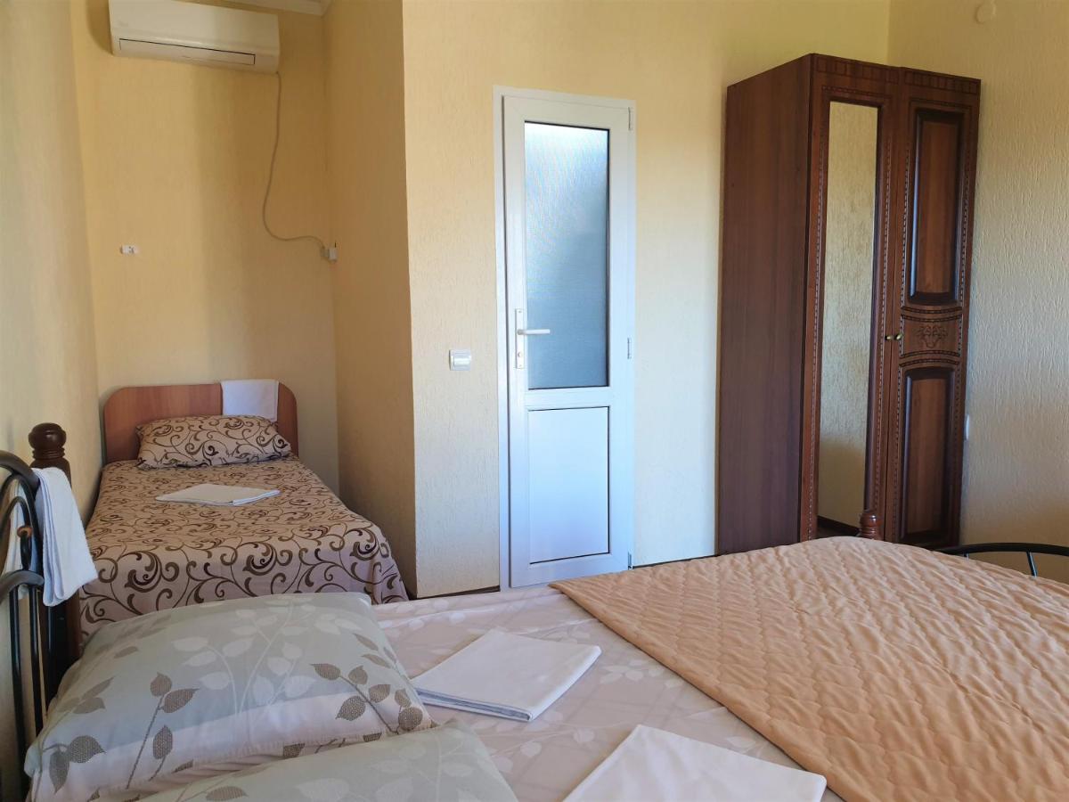 Guest House Lykhny Gagra Exterior foto