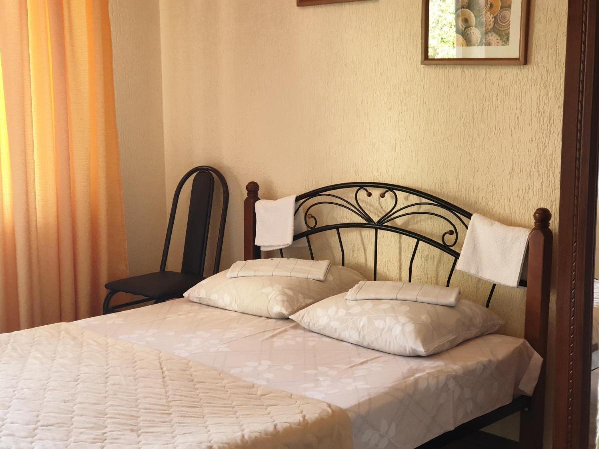 Guest House Lykhny Gagra Exterior foto